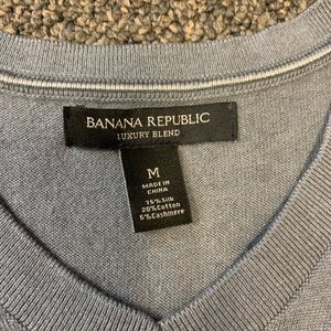 Banana Republic v neck sweater vest